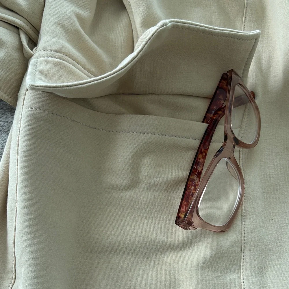 Chic Beige Jacket with Tie Belt - Picture 10 of 13
